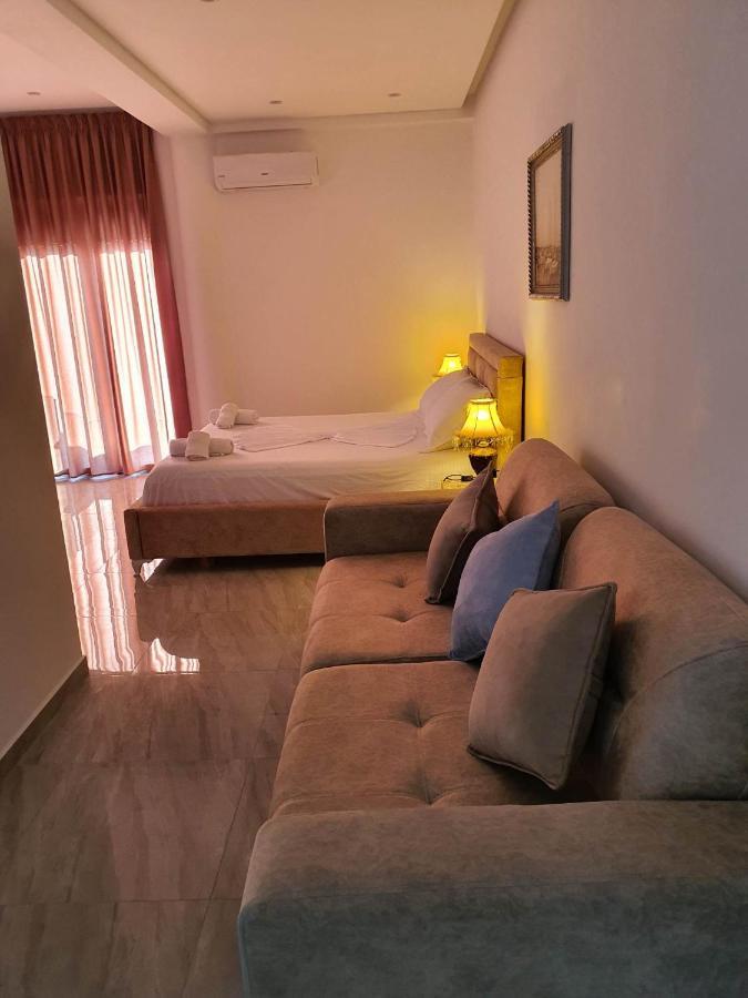 The Sunset View Apartament *